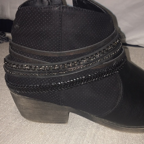 Booties - Picture 4 of 7